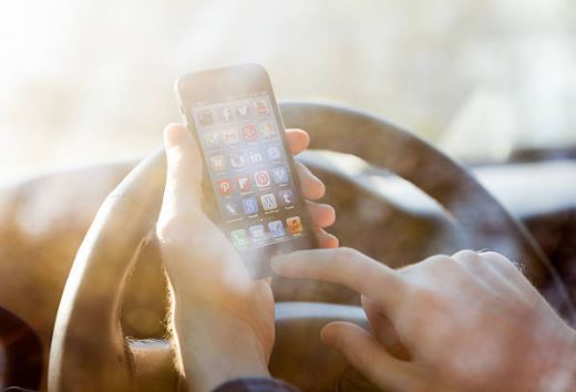 Nieuw op het schadeformulier - vraag over mobiele telefoongebruik